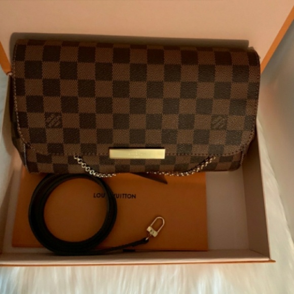 Louis Vuitton favorite - Picture 2 of 7